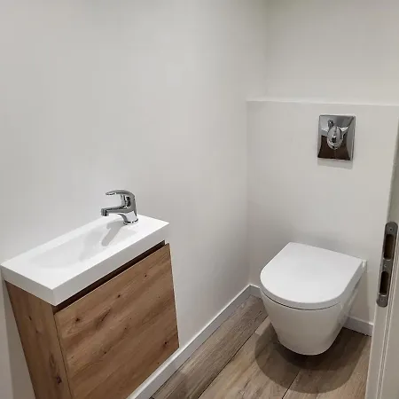 Apartment De 115m2 A Agay, Proche De La