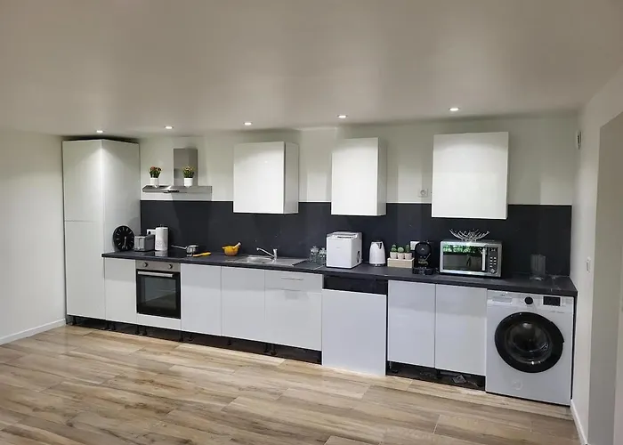 Apartment De 115m2 A Agay, Proche De La