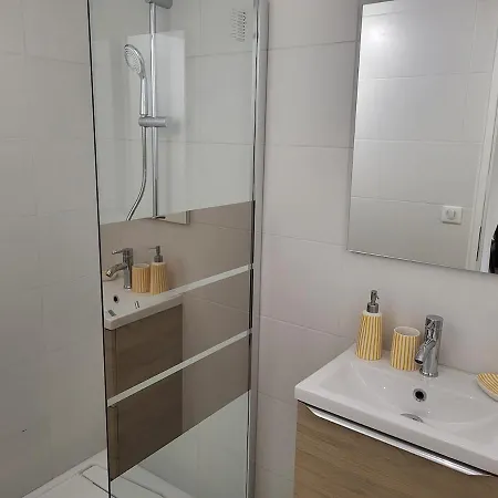 De 115m2 A Agay, Proche De La Апартаменты Сен-Рафаэль