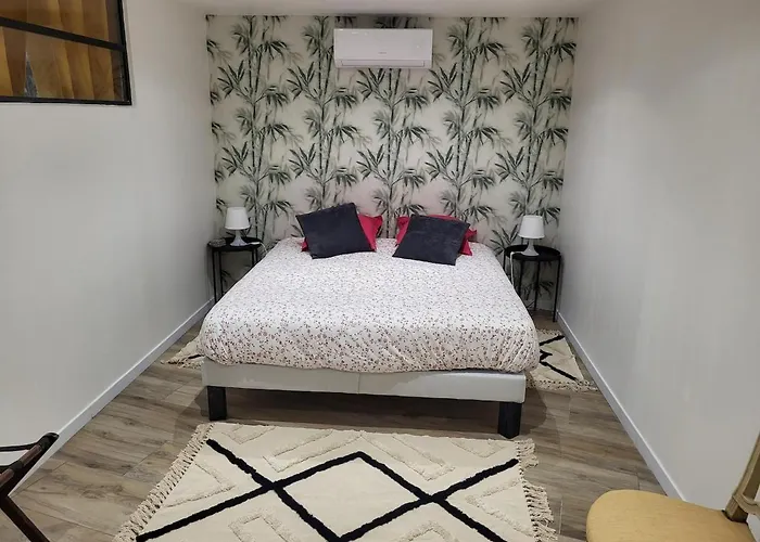 De 115m2 A Agay, Proche De La Апартаменты *